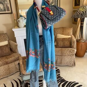 Level 99 Denim Jeans with large shawl and cute bag